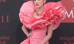 娱乐八卦每日爆料抖音号,每日爆料，带你紧跟娱乐圈动态！